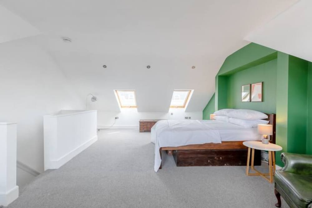 Фото Spacious 2 Bedroom Retreat In East Dulwich