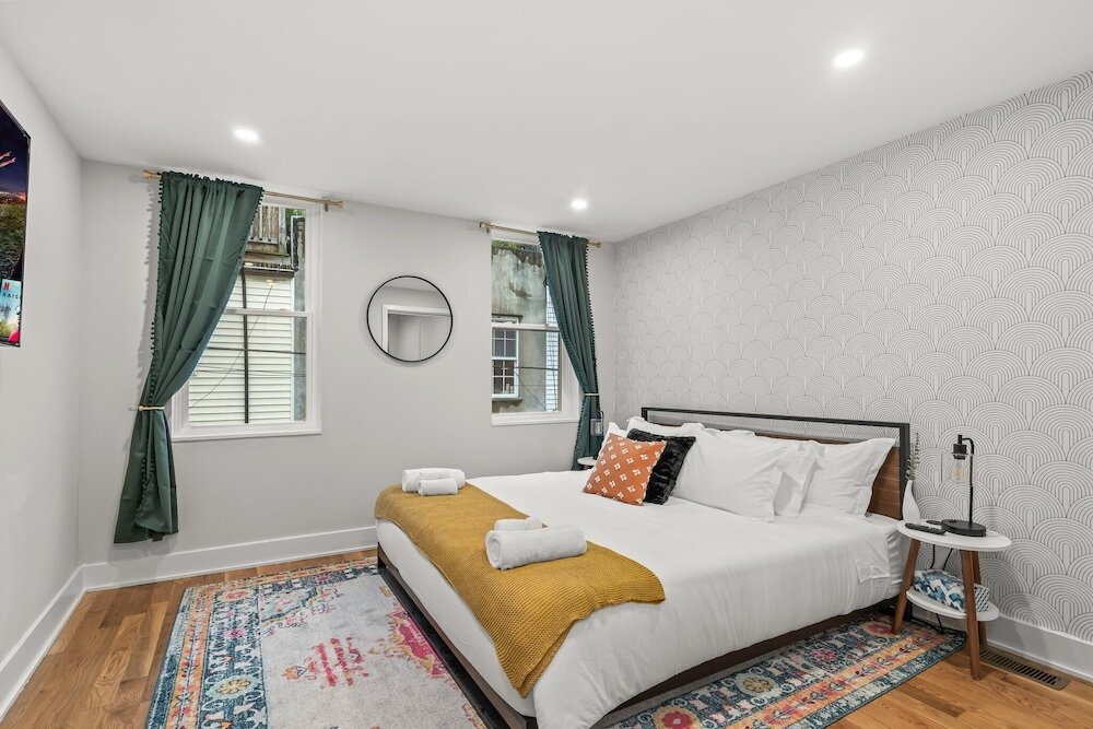 Фото Stylish 3-Bedroom Home in Philly