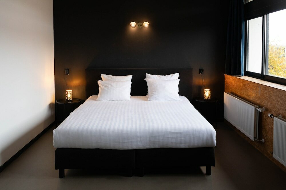 Фото Urban Hotel The Golden Stork