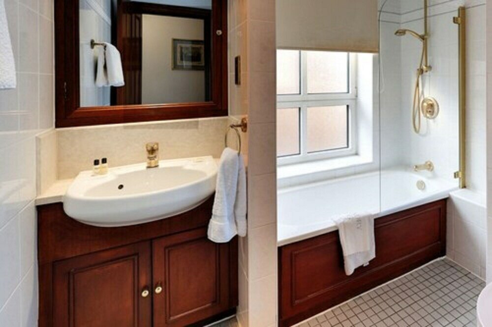 Фото Carlton Court - Mayfair