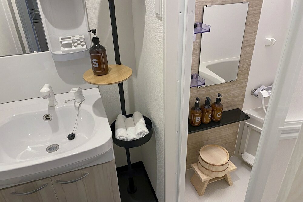 Фото Earthmans Osaka-Jo