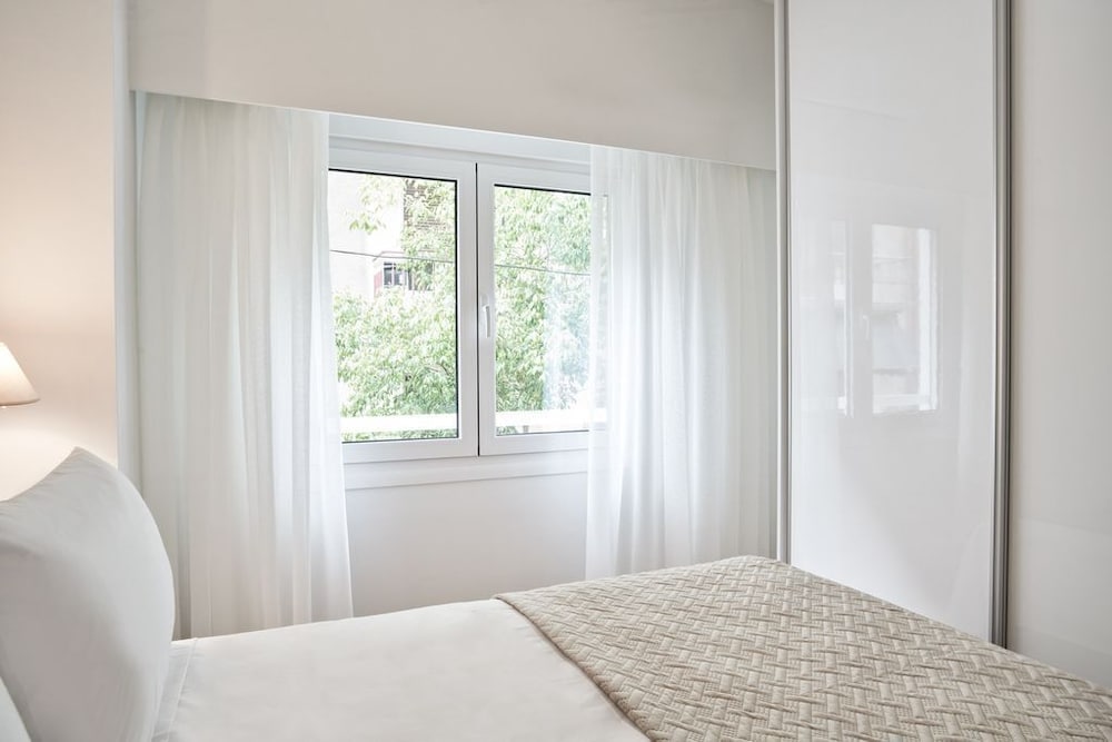 Фото Stylish Apt next to the Archaeological Museum