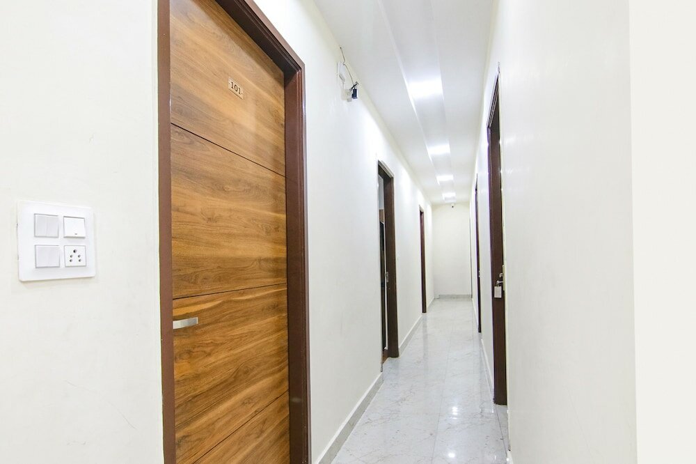 Фото Fabhotel Tarry Town