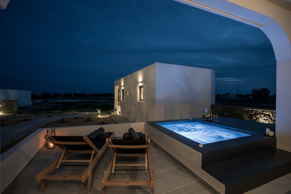 Фото Almira Luxury Suites