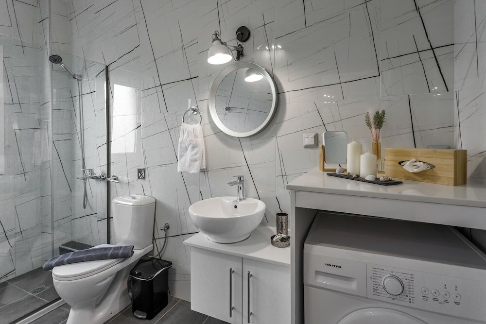 Фото Semes Luxury Apartments by Estia