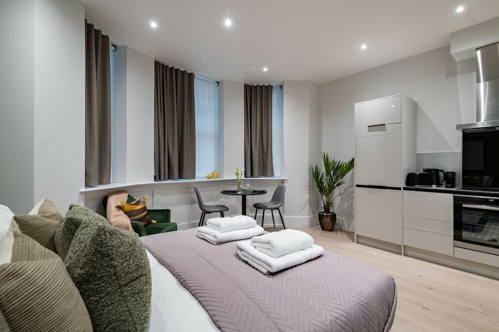 Фото 2 Queensberry Place by Stayo