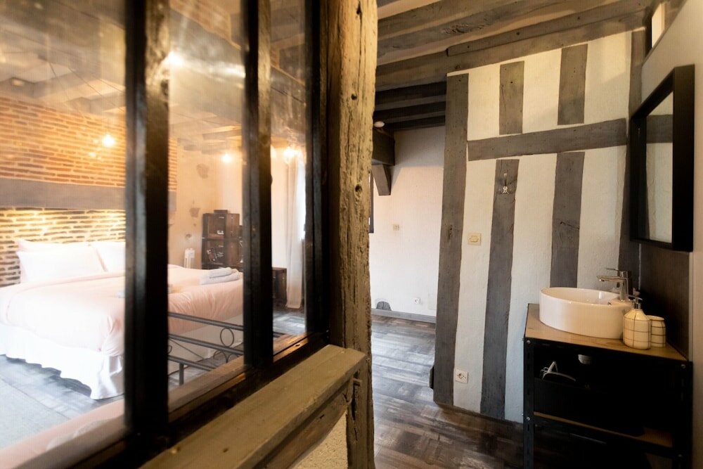 Фото La Tour aux Grains