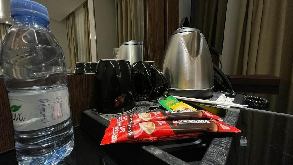 Фото Green Hills Hotel