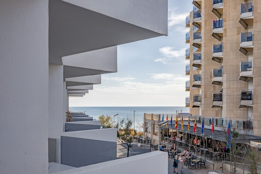 Фото Отель Thb Gran Bahia Hotel and Apartments