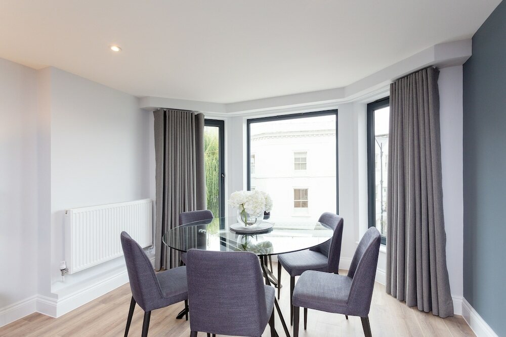 Фото The Carlyle - Elegant Serviced Apartments