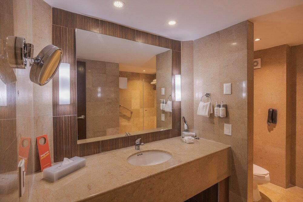 Фото Holiday Inn Guadalajara Select