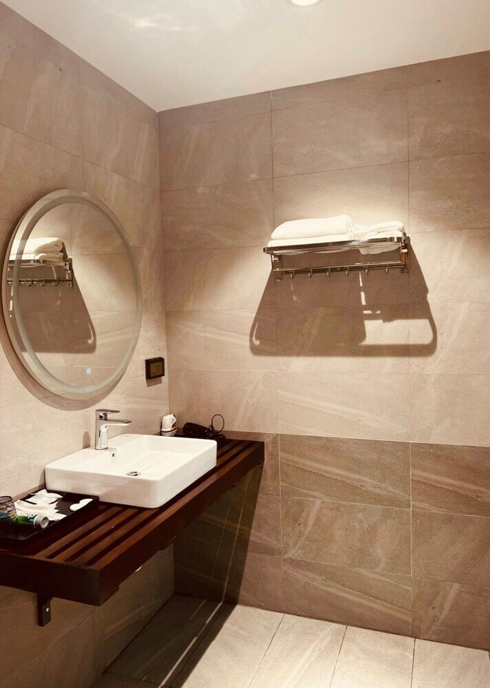 Фото Lanha Hotel-Homestay