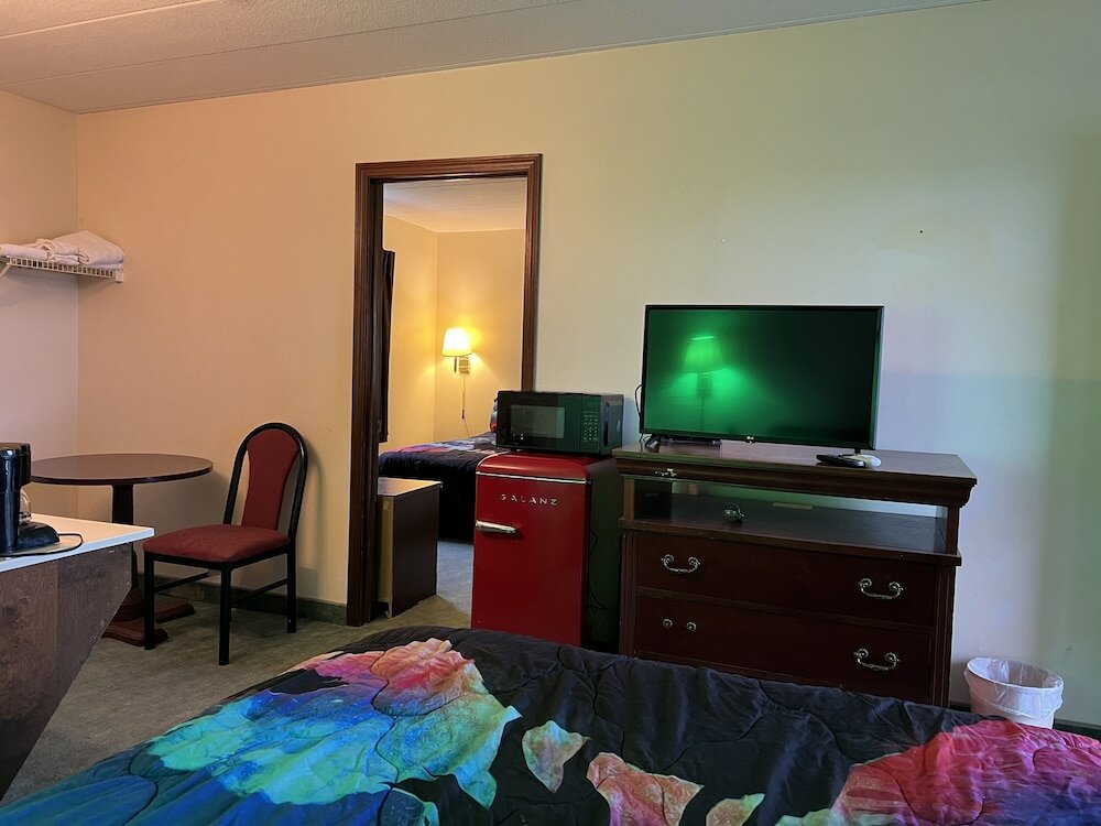 Фото Motel Boutique by Wolf Inn