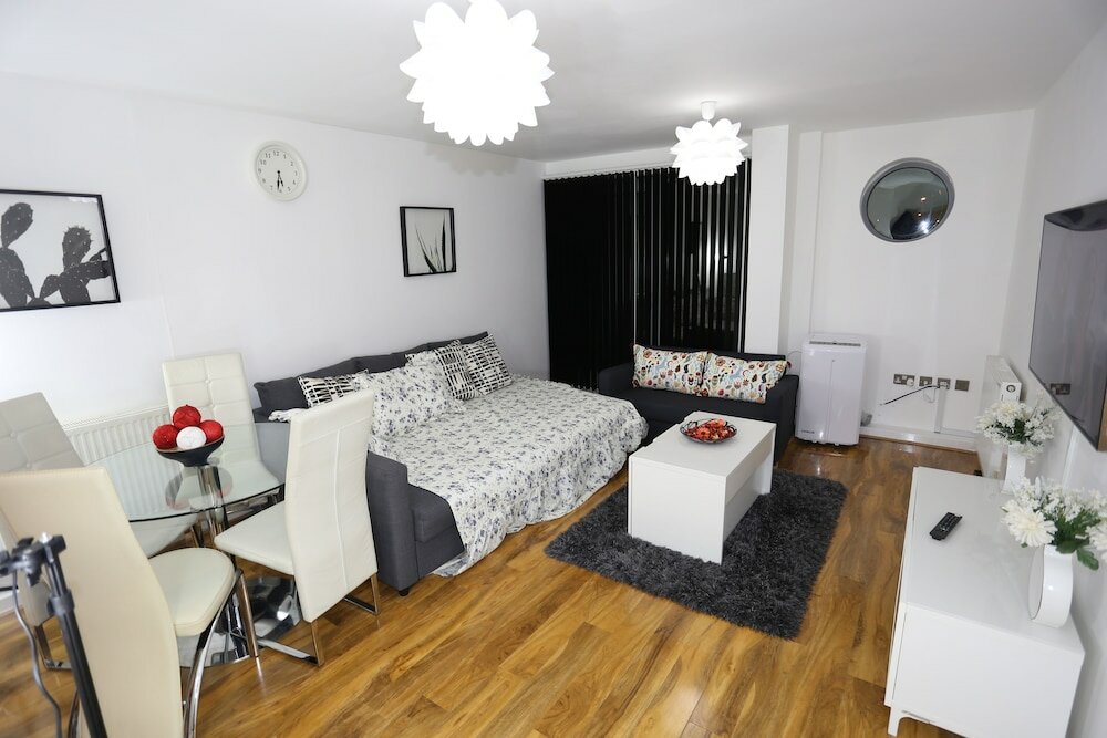 Фото 2 bed Riverview Bridge House Apartment