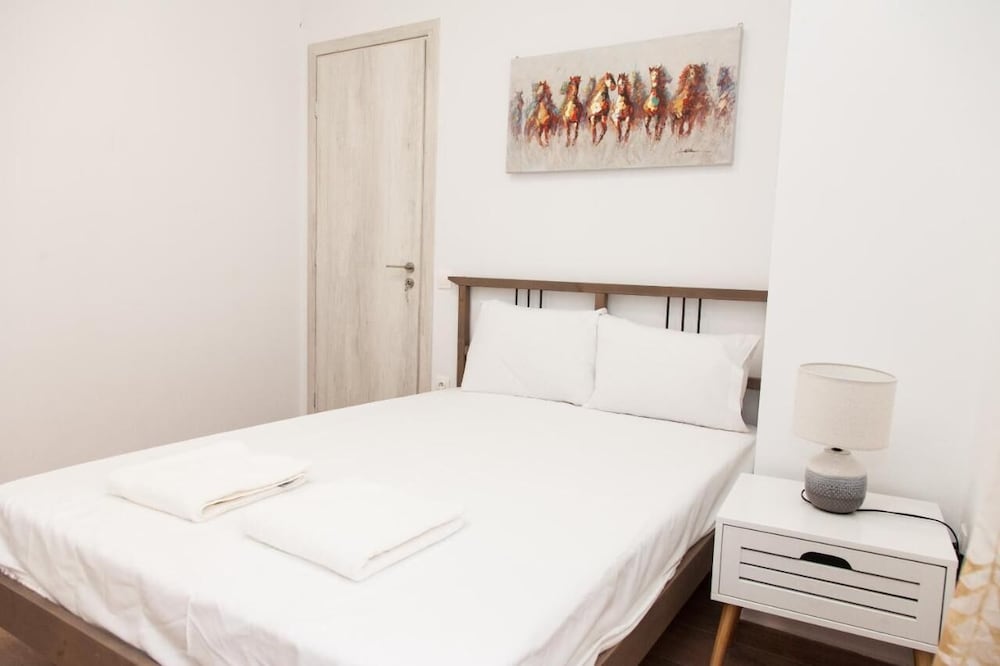 Фото Gorgeous Apartment in Athens Gtd8280-02