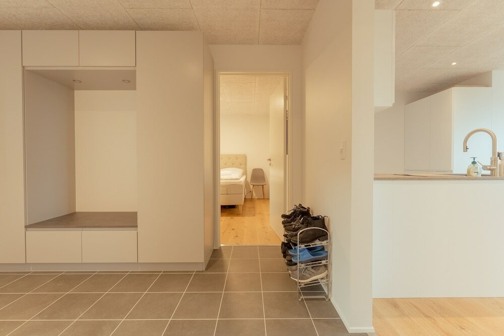 Фото Bright 2Br Apartment, Great View