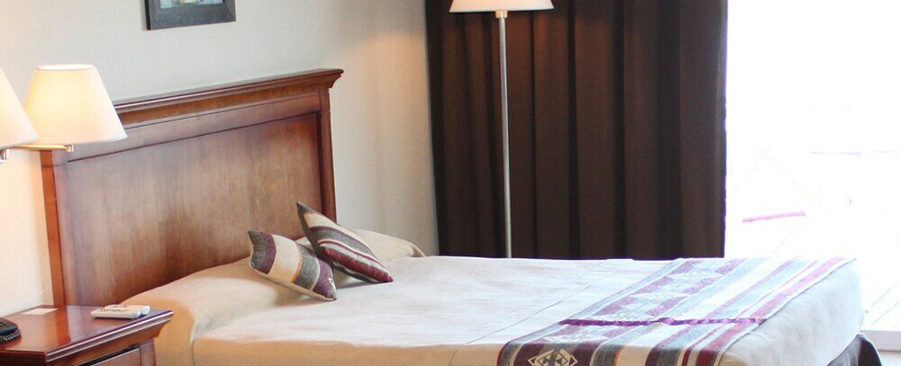 Фото Howard Johnson by Wyndham San Pedro Resort & Marina