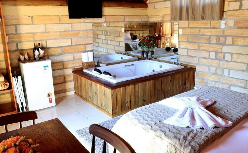 Фото Pousada Chalés Vale do Rio do Boi