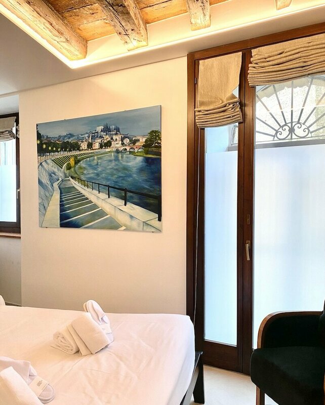 Гостиница Design Rooms Verona в Вероне