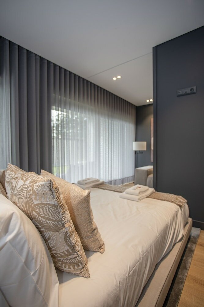 Фото Liiiving in Porto - Dragão Pool View