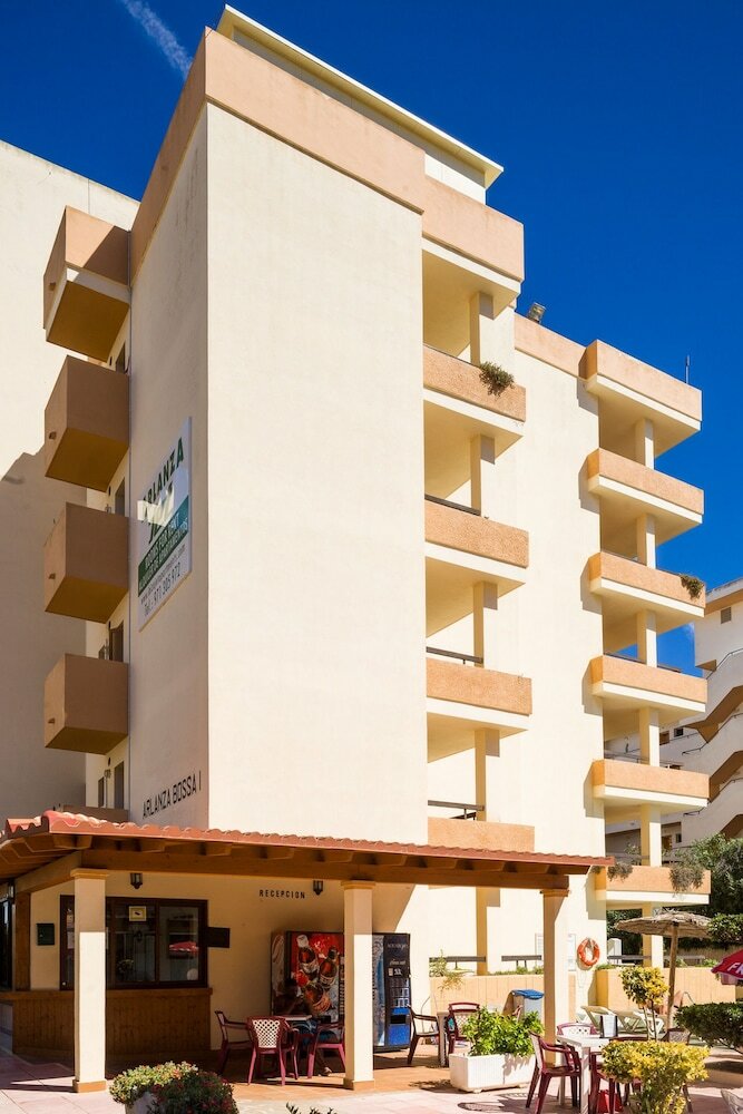 Фото Apartamentos Arlanza - Adults Only