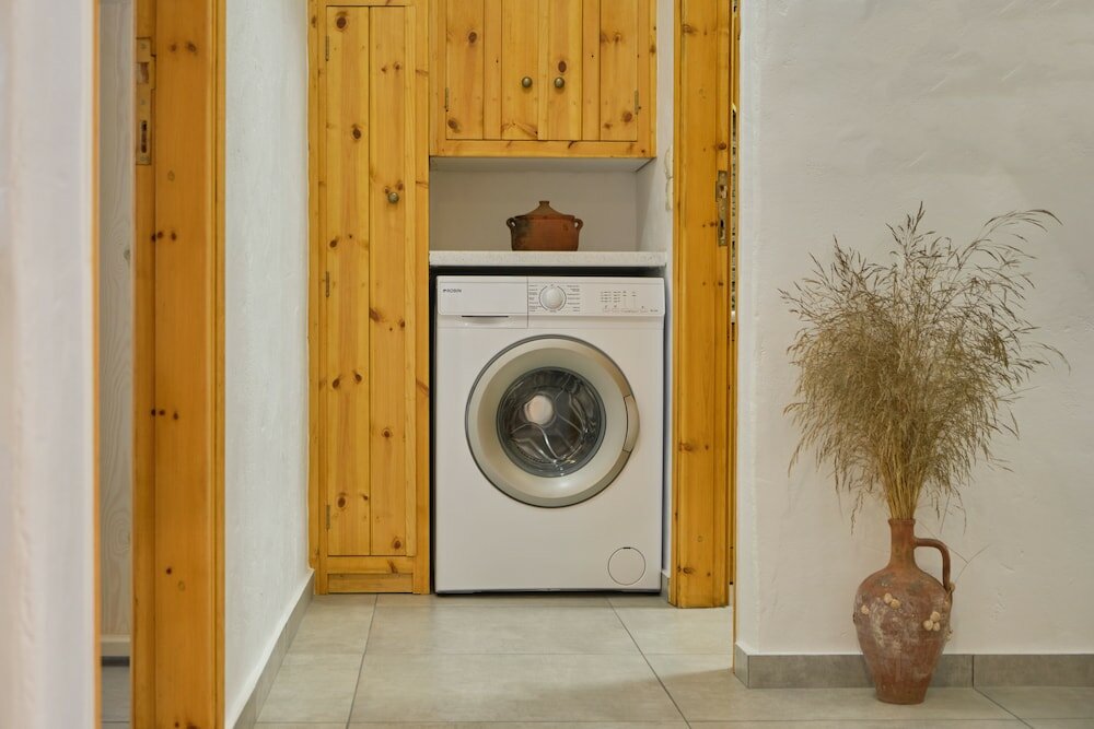 Фото Eressian Lodgings Apartments