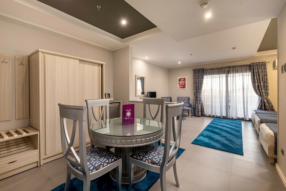 Фото Royal Day Plaza Hotel