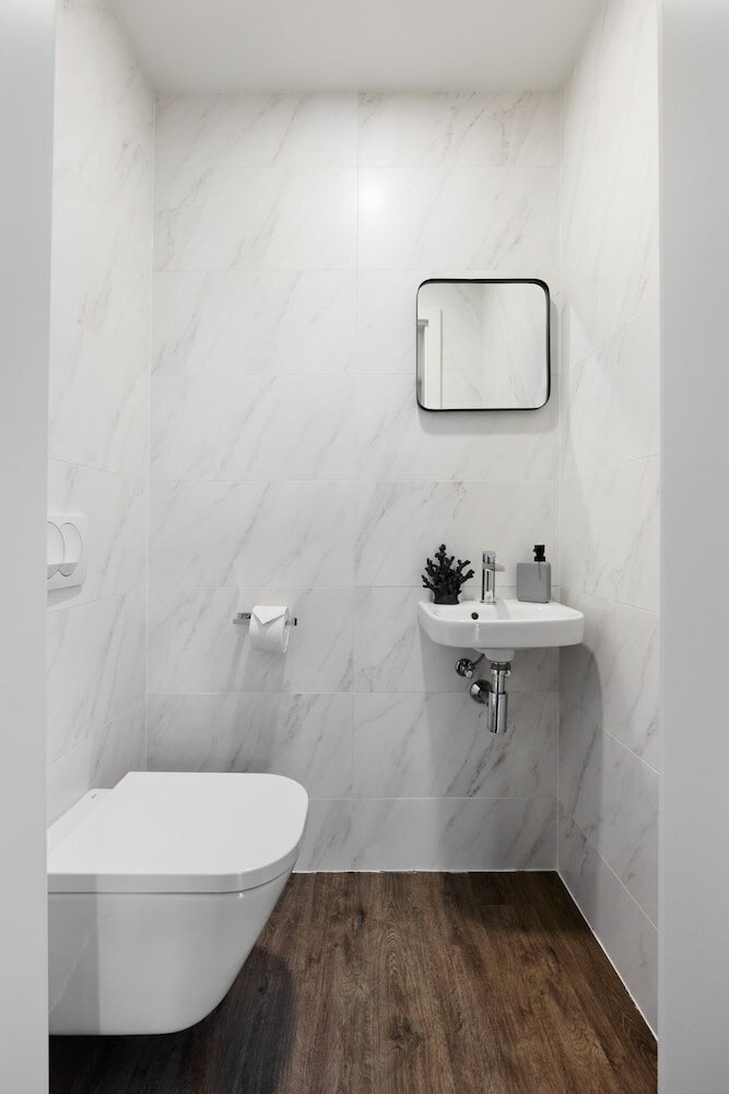 Фото The Amberlyn Suite Hotel