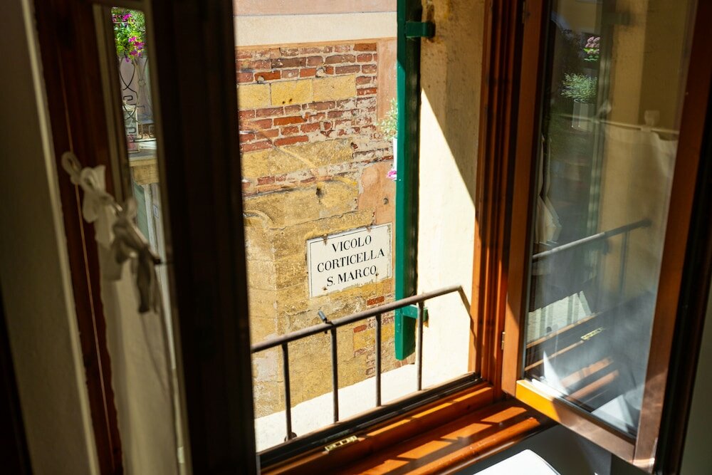 Фото Αn exclusive deconsecrated former church residence from 1170