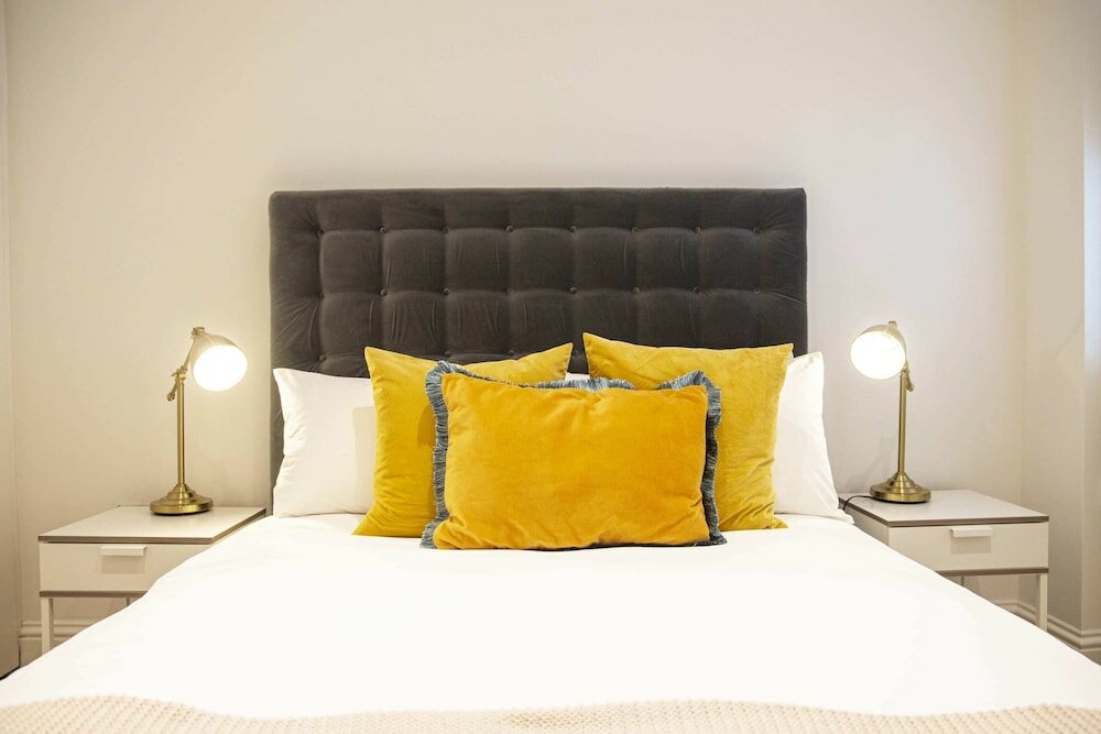 Фото Bright Chelsea Garden Nest