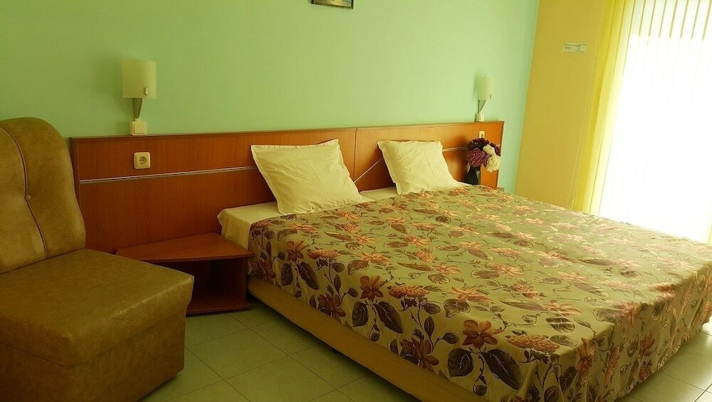 Фото Hotel Crystal