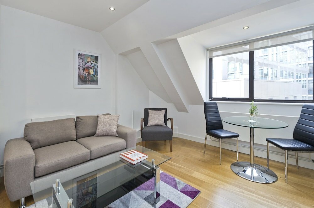 Фото Red Lion Court by City2Stay