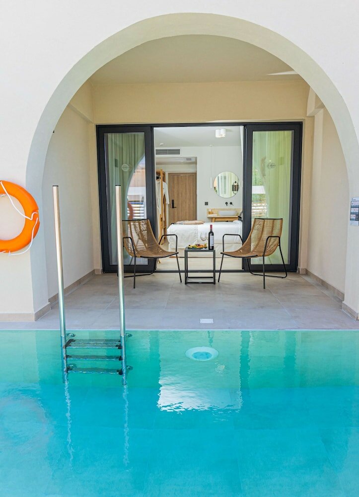 Фото Cabana Blu Hotel & Suites