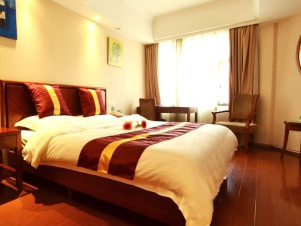 Фото Green Tree Inn Zhenjiang Zhongyang Street Rt-mart