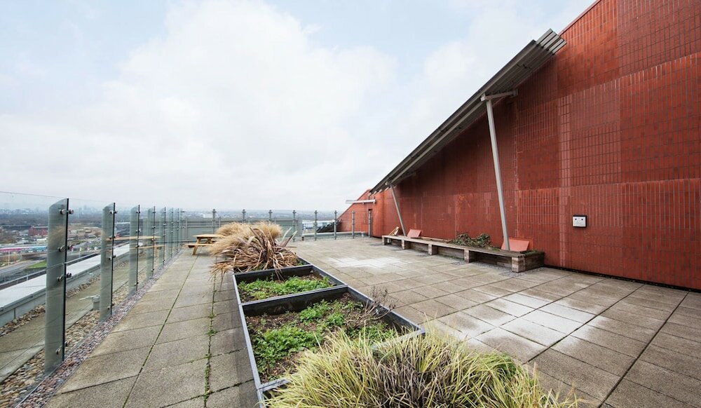 Фото Vibrant Rooms for Students Only - London