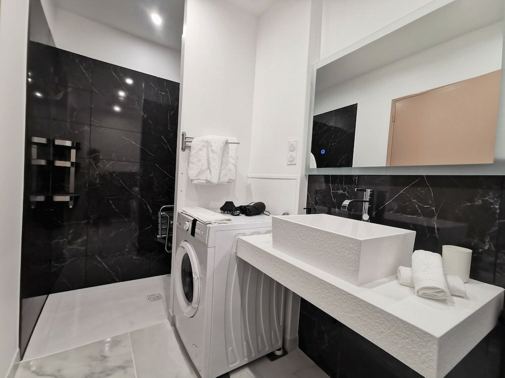 Фото Appart Hotel SPA Perpignan