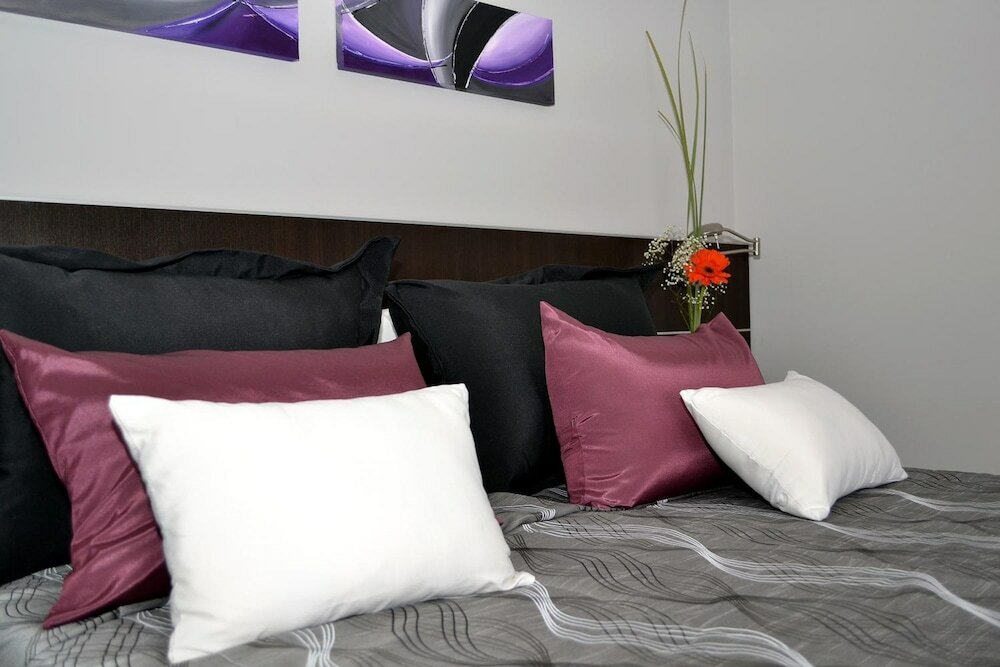 Фото Kube Apartments Express