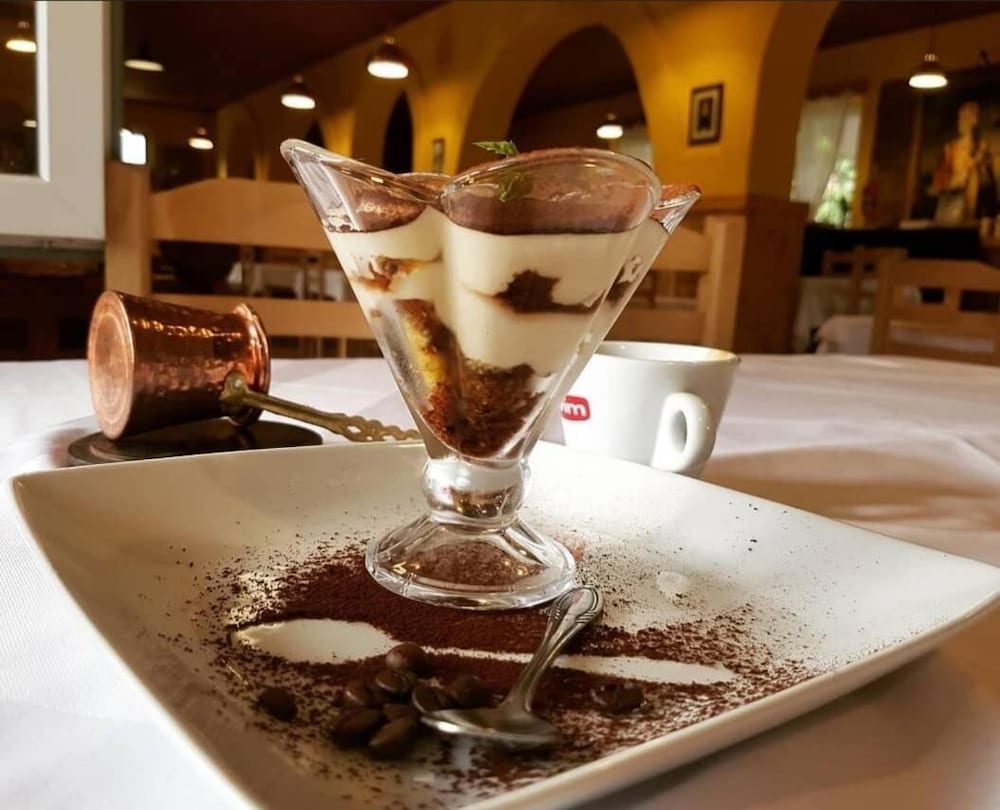 Фото Lord Byron Guesthouse