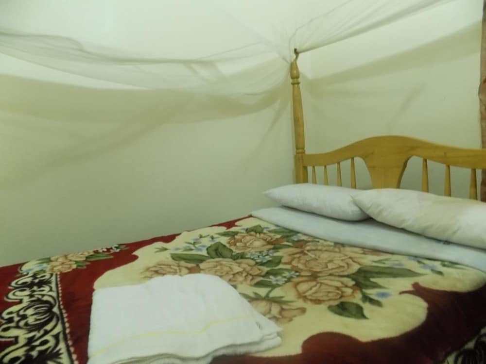 Фото Pride Travellers Hotel