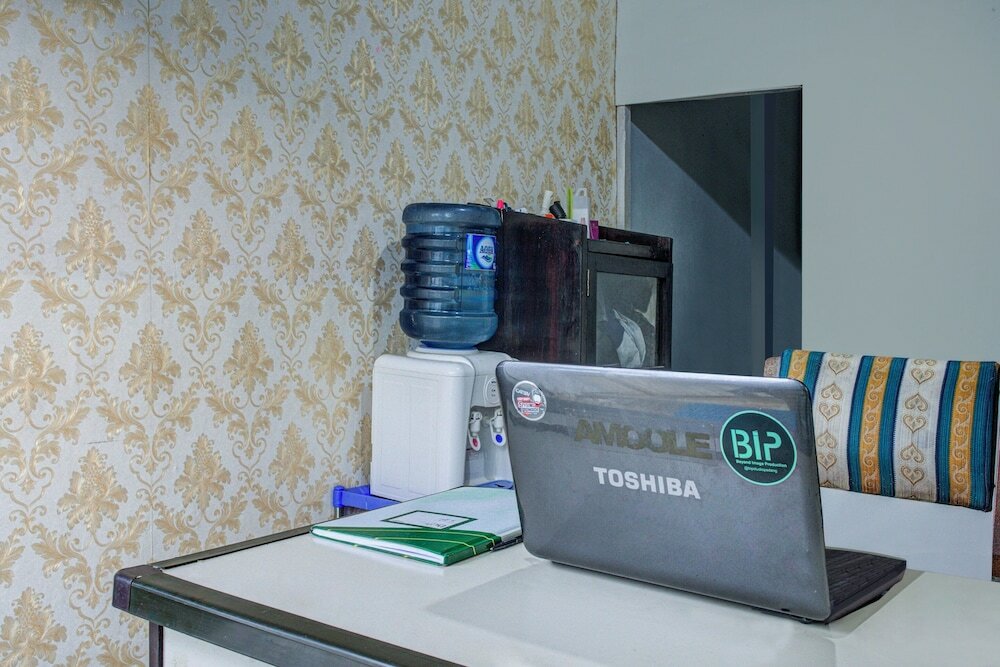 Фото Oyo 3266 Alifah Residence Syariah