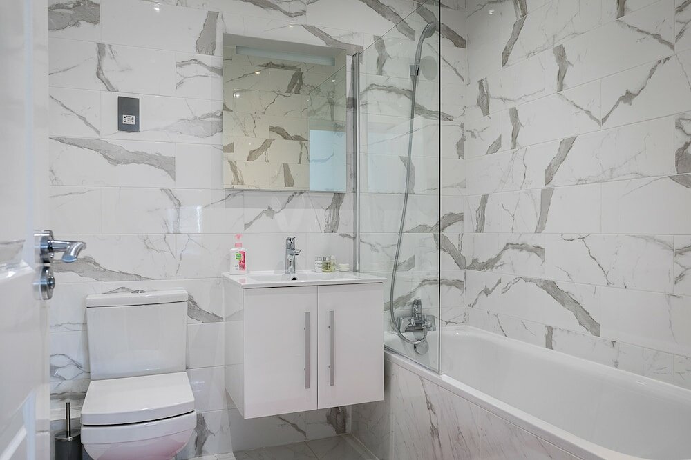 Фото Cromwell Road Apartments