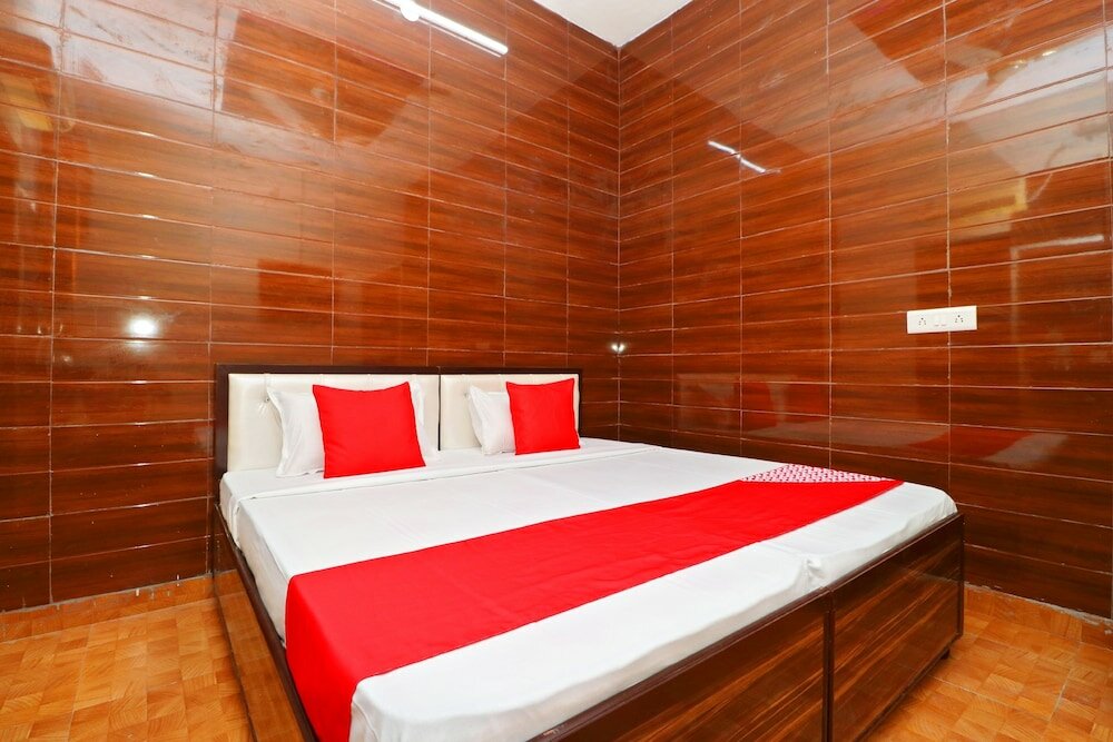 Фото Oyo 37097 Raj Apartments