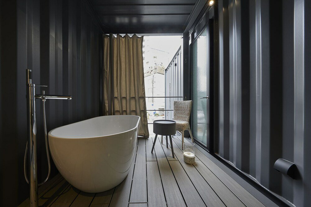 Фото Gallery Hotel Distortion 9