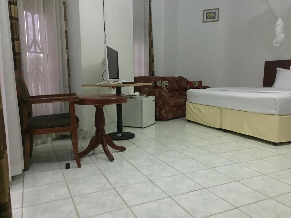 Фото Romalo Guesthouse