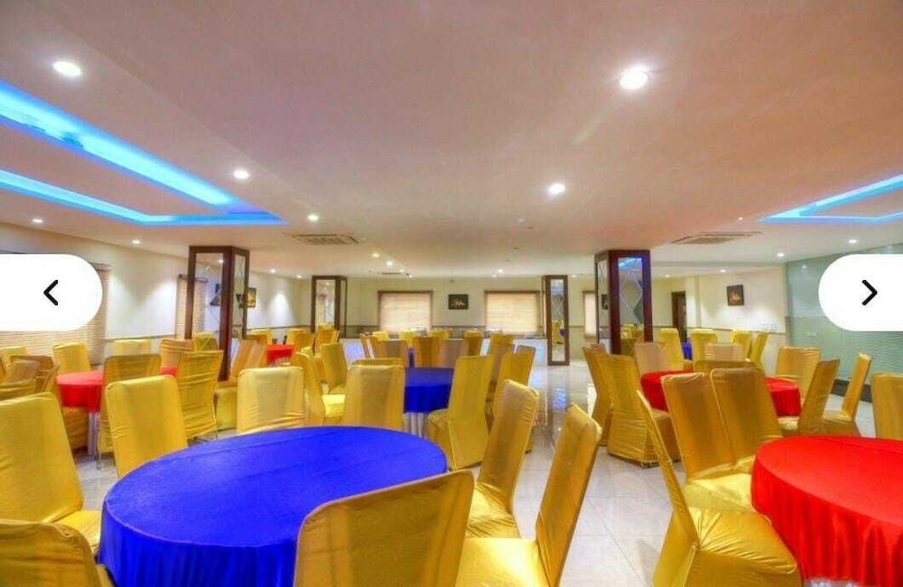 Фото Hotel Wti Airport