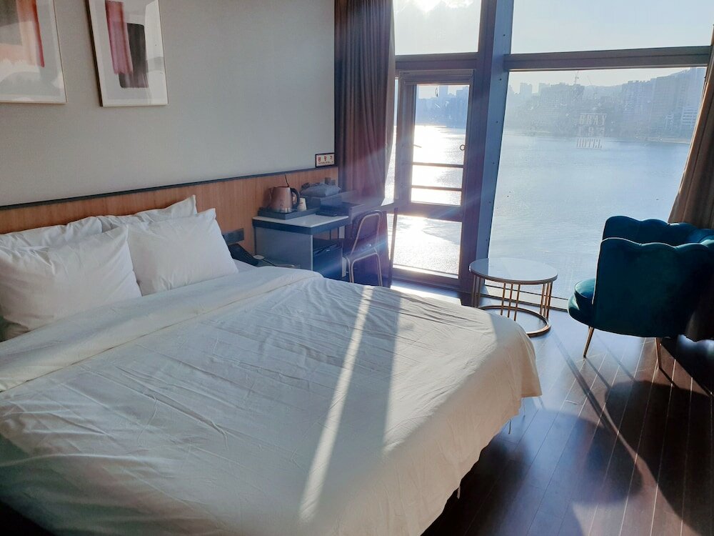 Фото Gray 193 Hotel