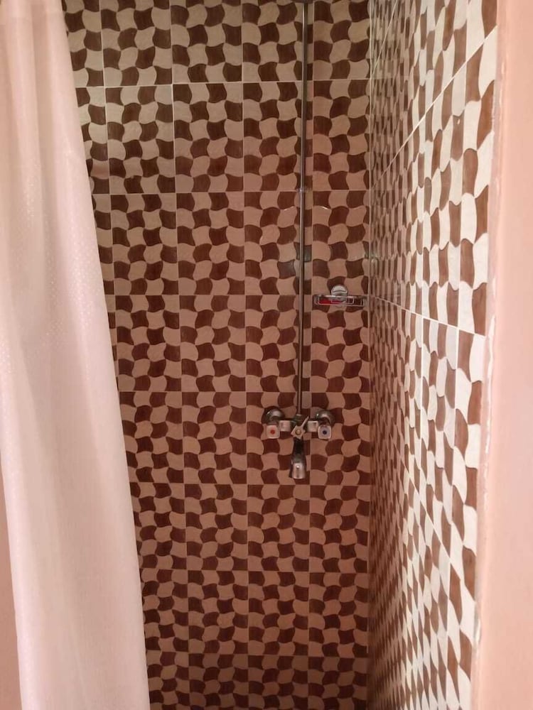 Фото Quinten Hotel Kisumu