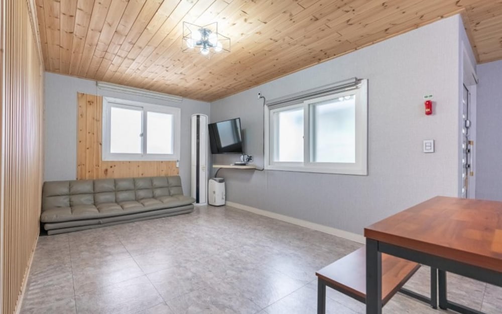 Фото Yangyang Vintage House Pension