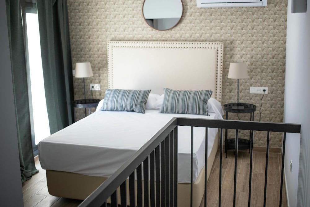 Фото Feelathome Mártires Apartments