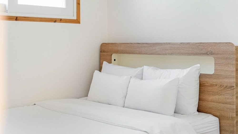 Фото Yeosu Riaeddo Poolvilla Pension